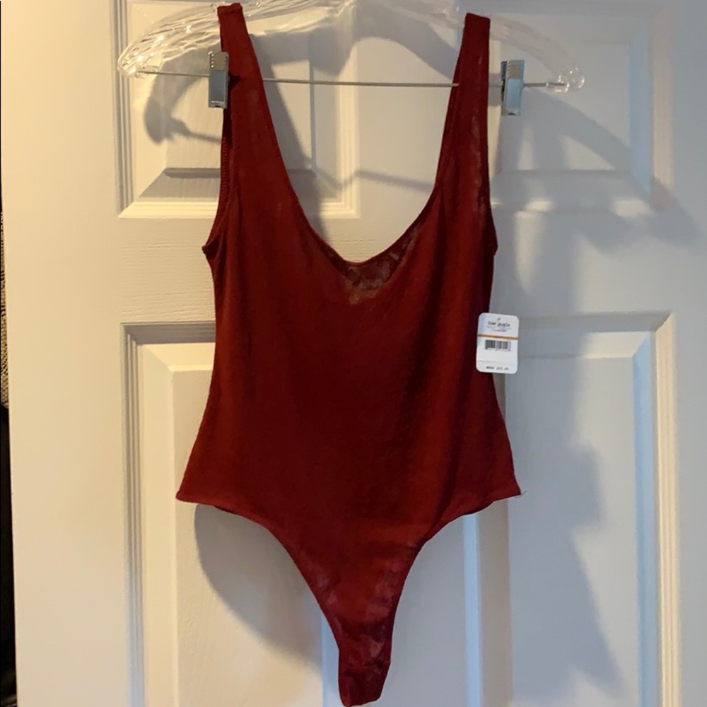 I'm reposting and it says Free People but it doesn't have stickers.